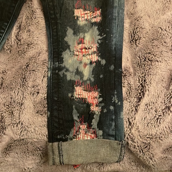 Red Rivet jeans - Picture 6 of 6